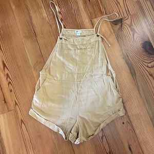 Billabong shorts overalls. Very soft and comfortable. Only worn once.  Size L.